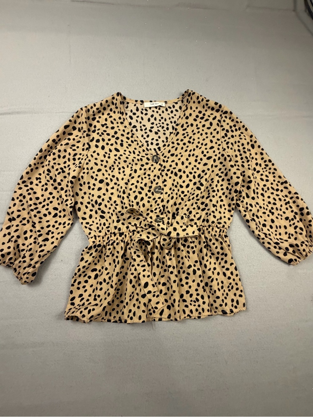 Wild Heart Tie-Waist Spot Print V-Neck Blouse in Tan